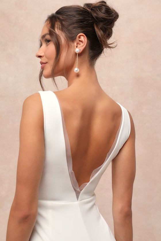 Captivating Promise White Sleeveless Mermaid Maxi Dress