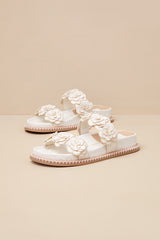 Sherla White Raffia Floral Applique Slide Sandals